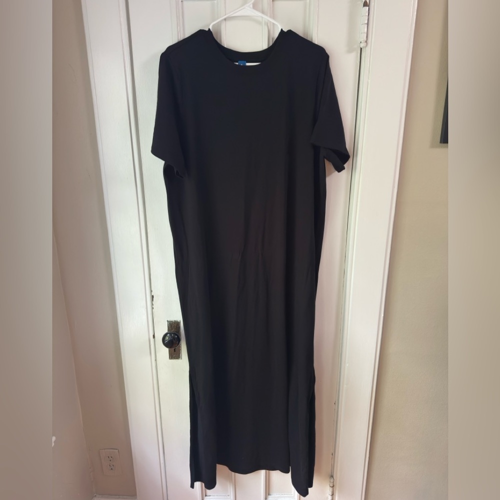 Old Navy Black Vintage Crew-Neck T-Shirt Maxi Dress